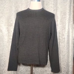 🌟 Men’s J Crew Grey Sweater